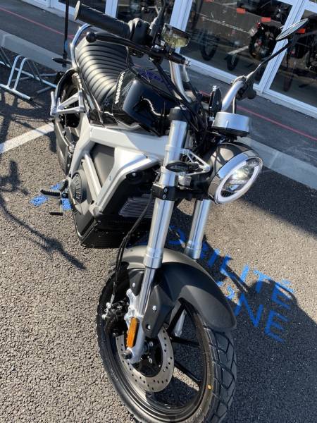 moto électrique 125 cc L3e 