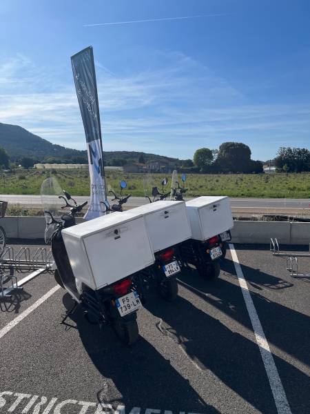 scooter professionnel électrique de livraison 